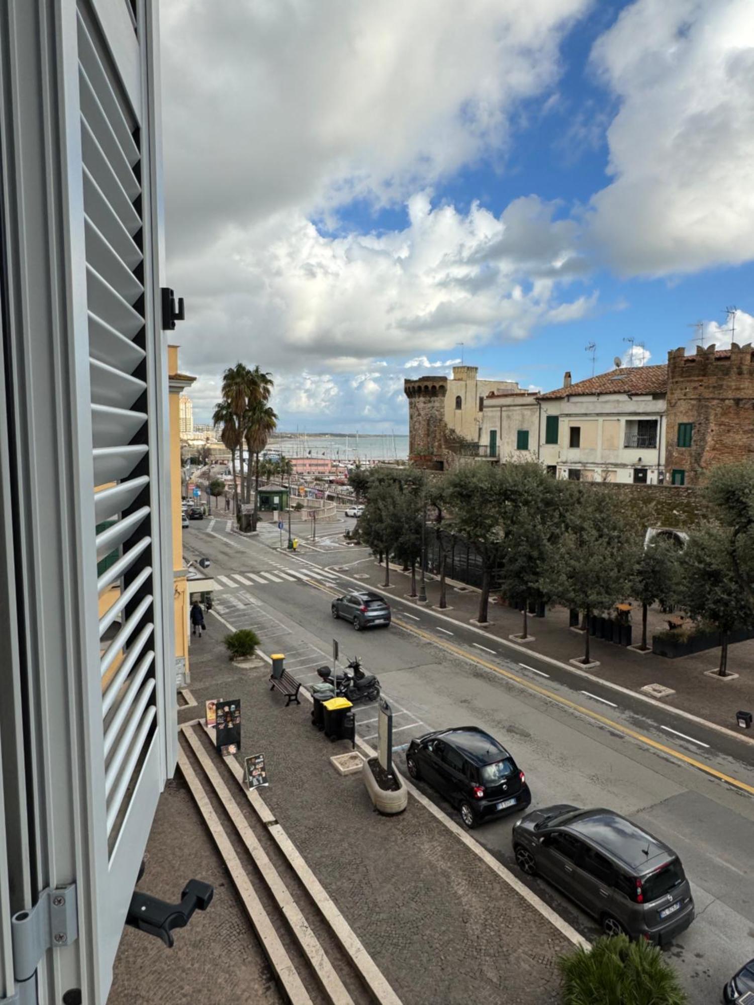 Sky Luxury Rooms Nettuno Exterior foto